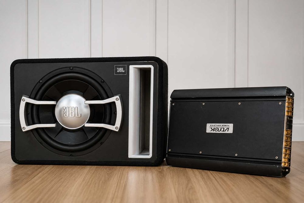Conjunto Som Automóvel: Subwoofer JBL 12" 1200W + Amplificador VTREK Mosfet 2000W