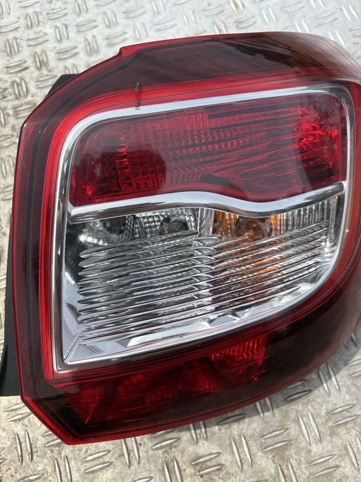 Dacia Sandero II lampa prawa tylna
