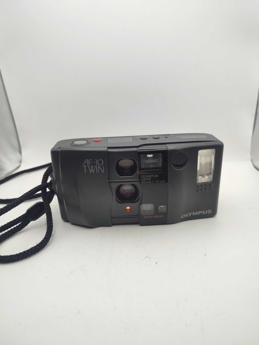 Aparat Olympus AF-10 Podwójny obiektyw