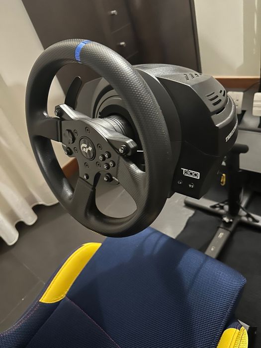 Volante Thrustmaster T300rs GT edition e pedais+ Ps4