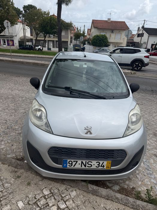 Peugeot 107 em bom estado