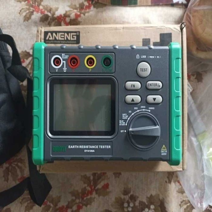 Мегомметр прибор для электрика омметр, вольтметр Aneng Оригинал б/у