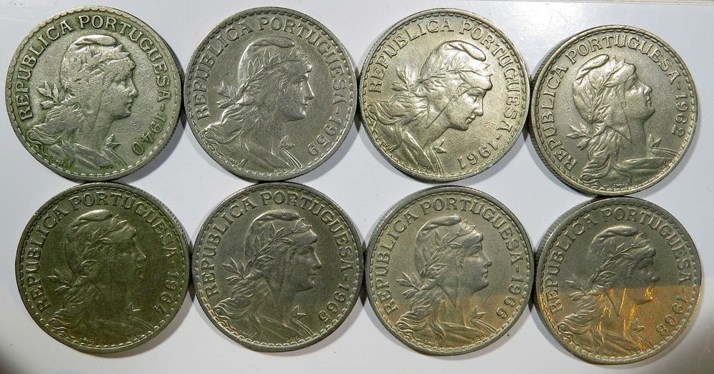 Republica - Lote 8 Moedas - 1$00 1940, 59, 61, 62, 64, 66, 66 e 1968