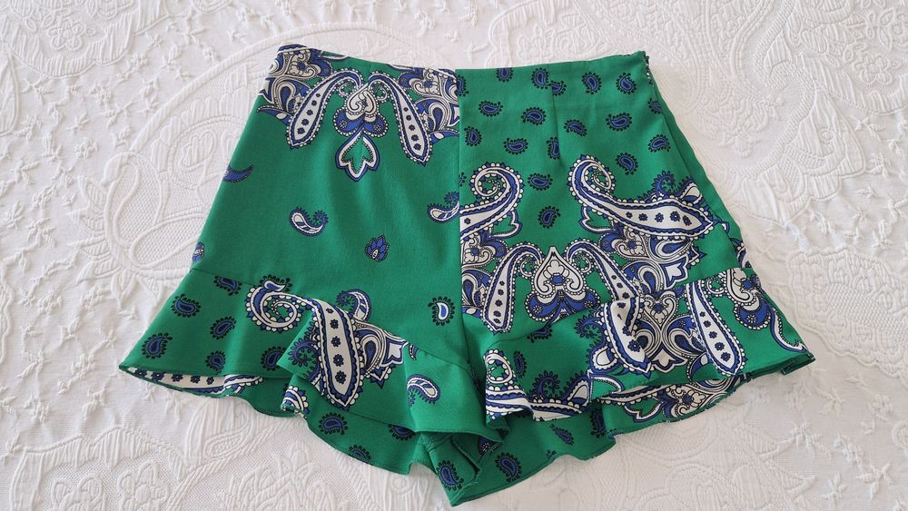 Calções estampadas Zara tamanho M