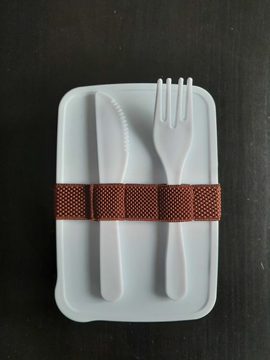 Śniadaniówka / Lunch box + sztućce momanual NOWY