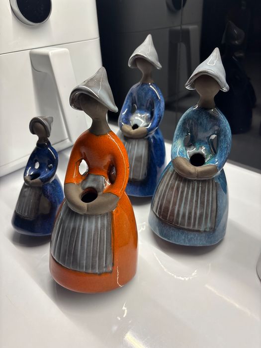 Jie Gantofta figurka dzbanuszek granatowa