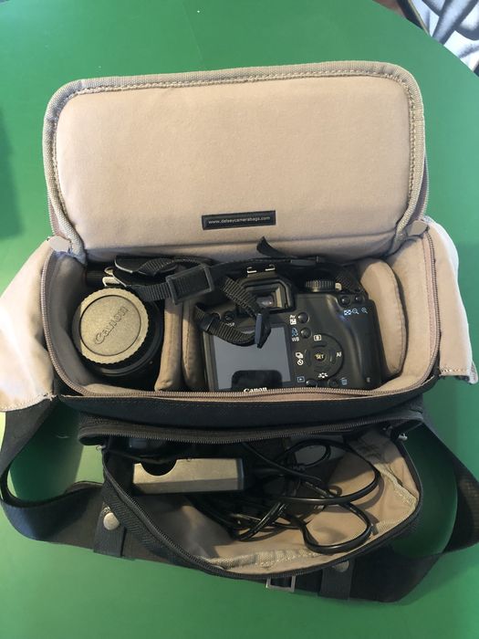 Câmera Fotografica CANON EOS 1000D + 2 Objectivas + Filtro + Mala