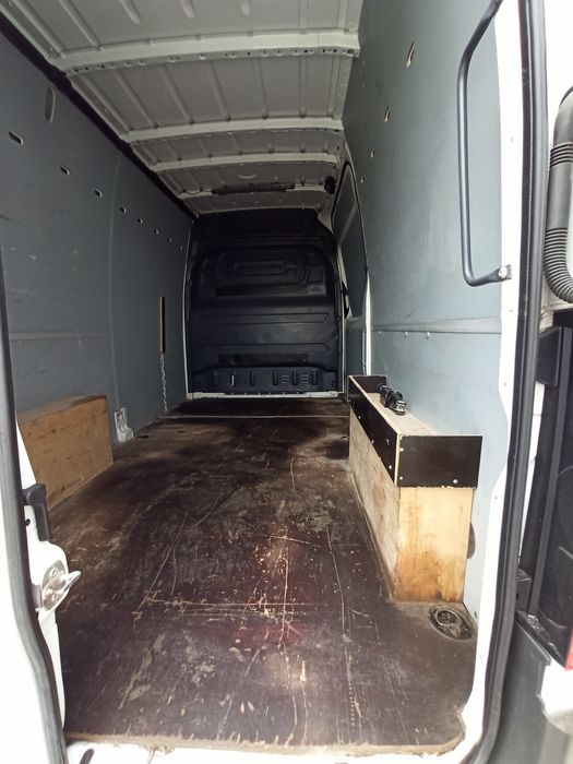 Mercedes-Benz Sprinter 907