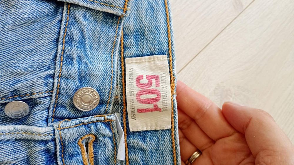 Продам шорти Levi's 501 оригінал