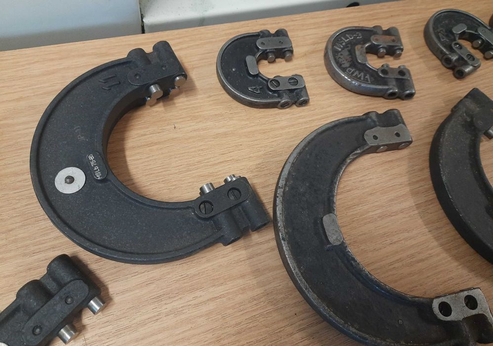 Sprawdziany szczękowe - ponad 150 sztuk