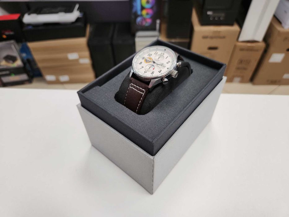 Zegarek AVI-8 Hawker Hurricane Classic Chronograph