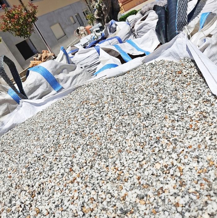 Areão Misto – Pedra Decorativa de Jardim