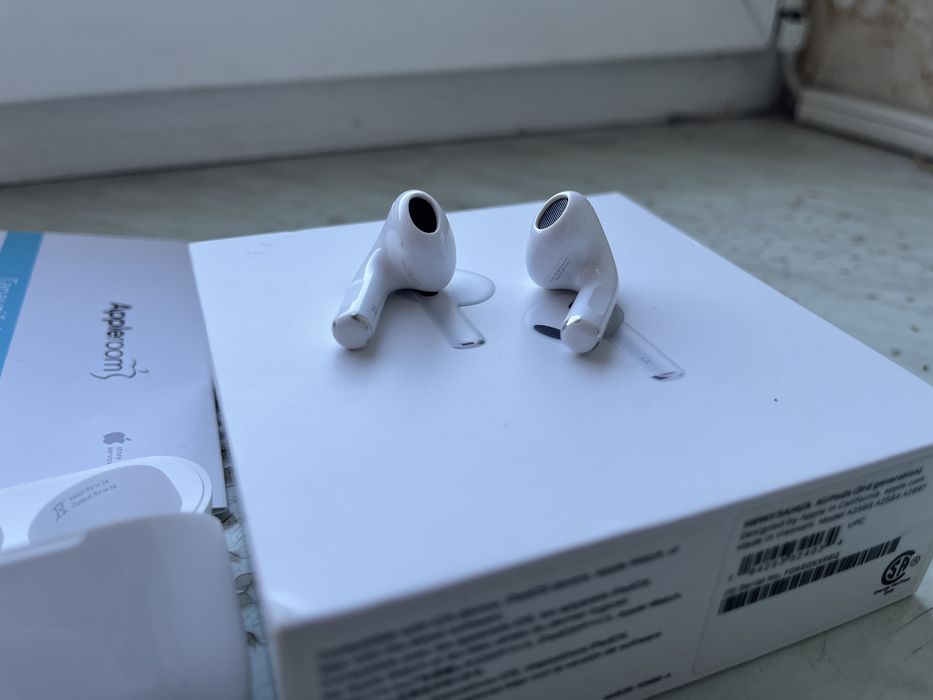 Apple AirPods 3 gen Lighting MPNY3 оригінал - стан нових
