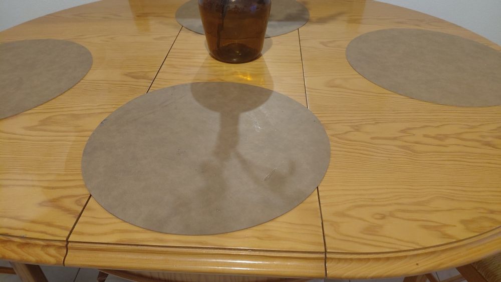 Mesa com 4 cadeiras