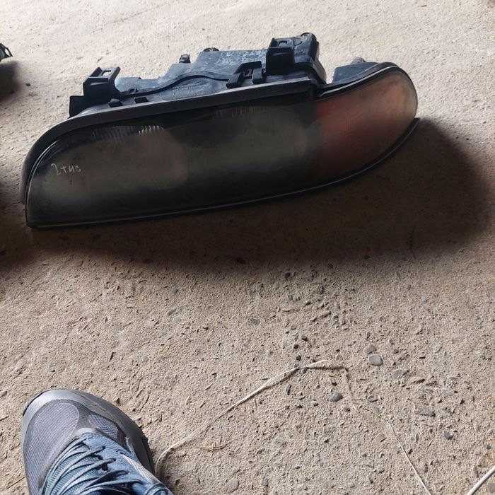 Фара ліва BMW E39..
