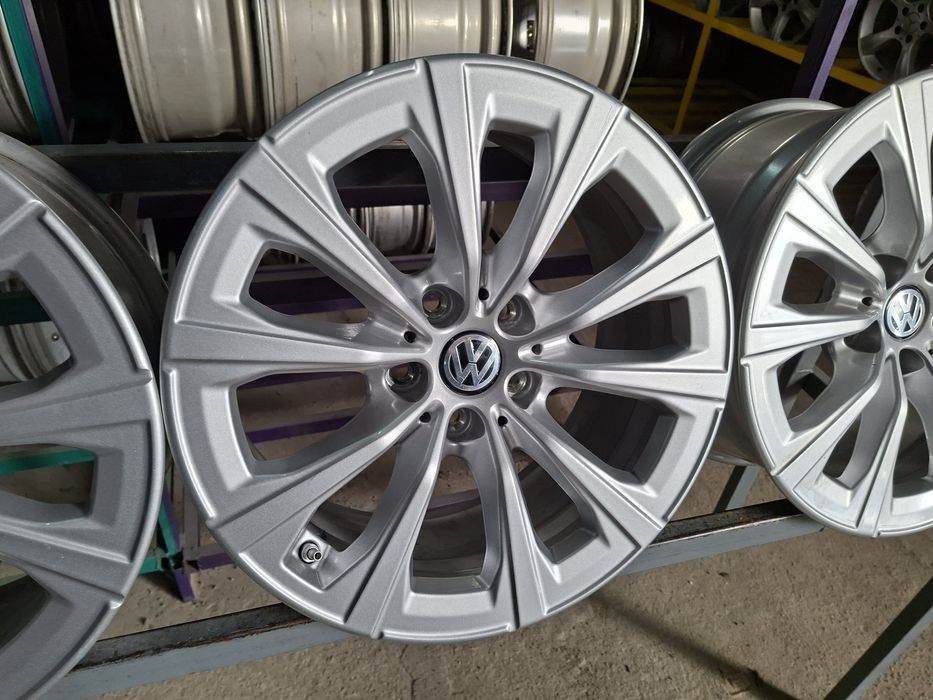 Диски 5/112 R17 7,5J ET30.