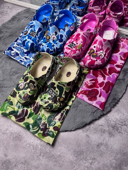 ‼️РОЗПРОДАЖ‼️ Крокси Crocs x BAPE сині зелені рожеві 38-45 Бейп