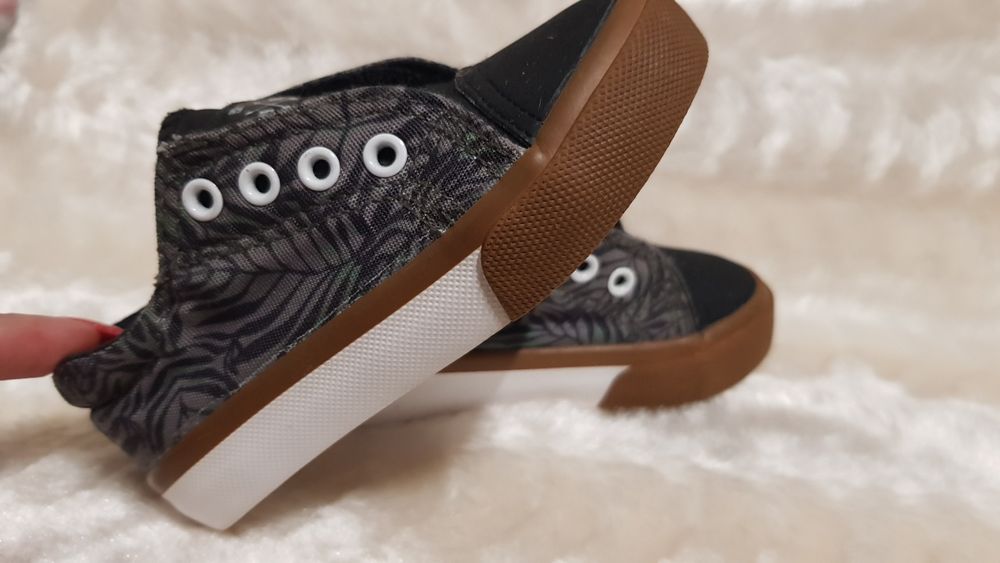 Фірмові дитячі кросівки,кеди 22 розмір