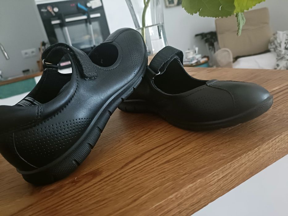 Sprzedam buty damskie firmy Ecco.