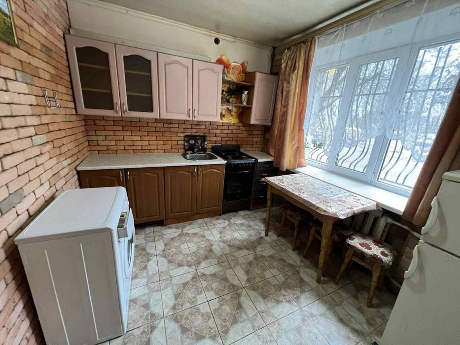 Продаж 1-но кімнатної квартири біля парку Олександрія ,працюємо по програмі