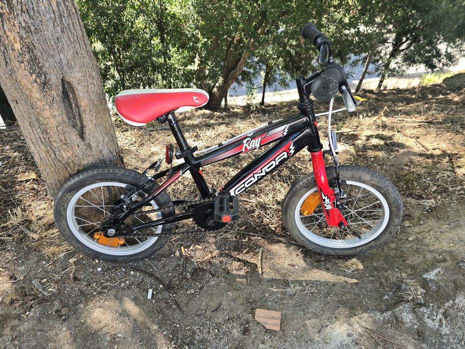Bicicleta de crianca roda 14 em bom estado