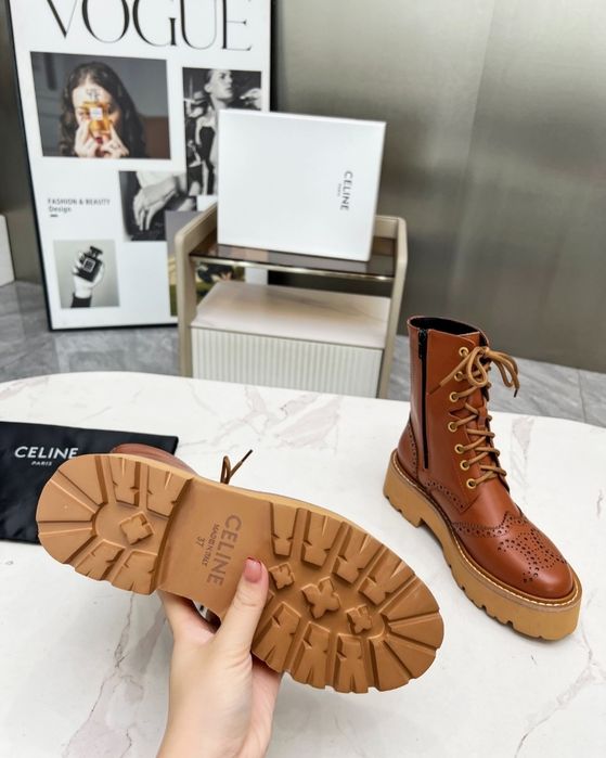 Najnowszy model butów celine