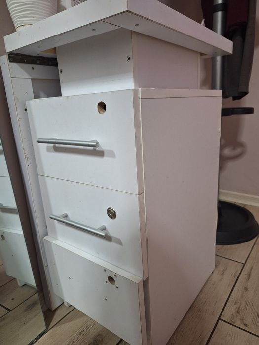 Стіл манікюрний ,стіл з шухлядами