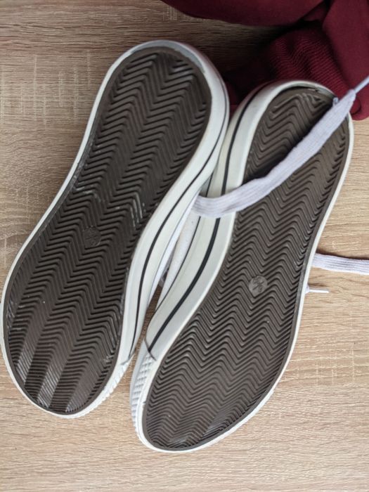 Кеди білі Stradivarius