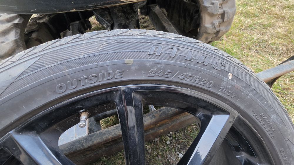 Felgi z oponami  20cali 5x112  66,5mm  otwór 245/45r20