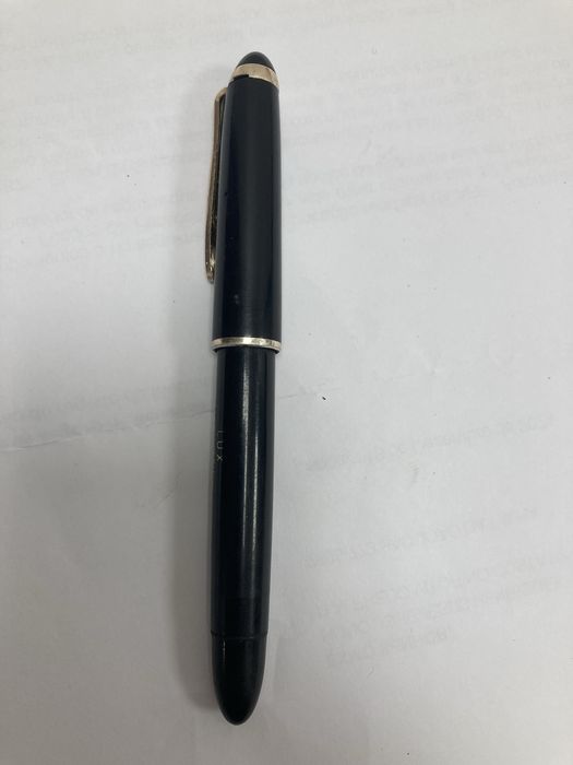 Caneta de Tinta Permanente LUX