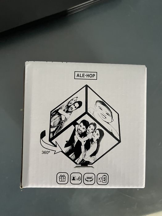 Rotating Photo Cube for 10x10 cm Photos