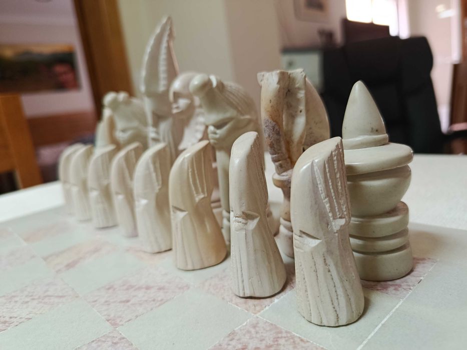 Tabuleiro + Peças Xadrez feitas em Pedra Sabão