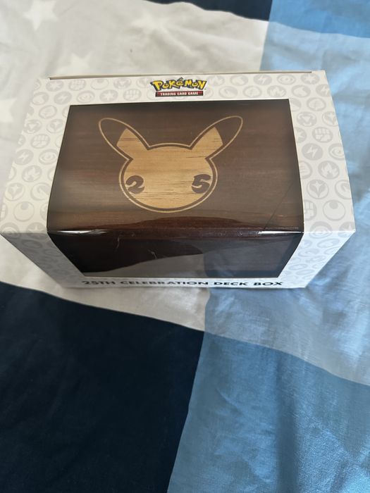 25th Celebration Deck Box Pokémon