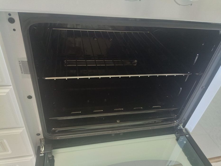 Forno eléctrico  muito  pouco uso