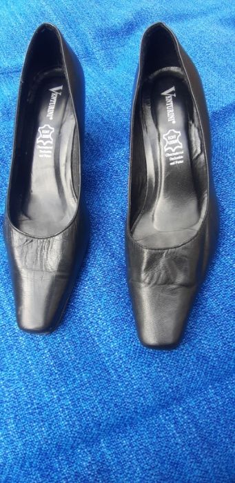 Venturini buty czółenka czarne skóra 37