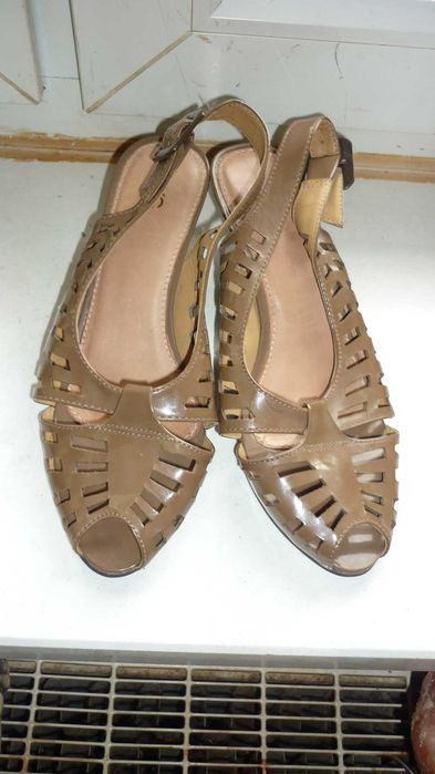 Kurt Geiger- skórzane sandały damskie r; 36