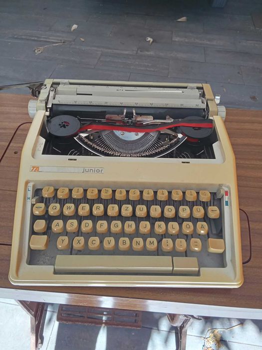 Máquina de escrever antiga