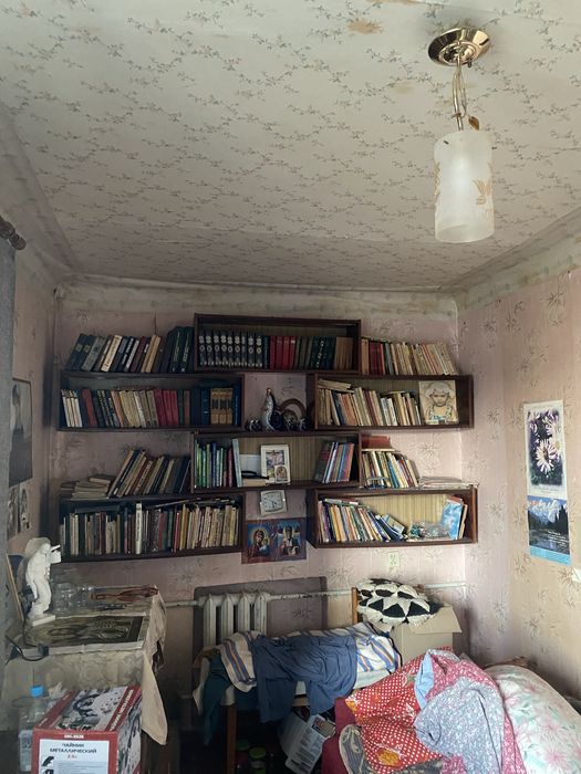 Продам 2-х кім кв у центрі міста  по вул Благовіщенській