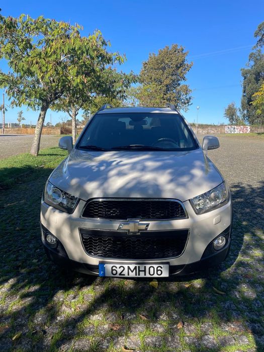 Chevrolet Captiva. 7 lugares. teto panorâmico. Muito estimado