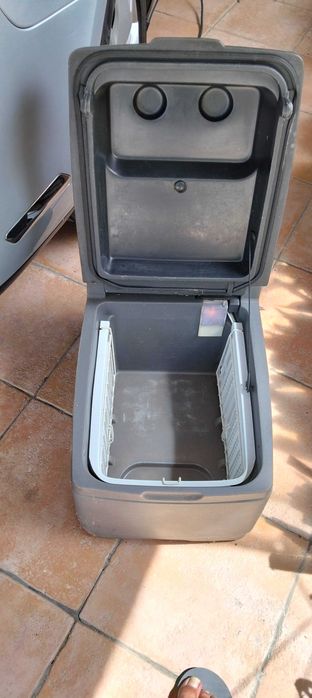Frigorífico portátil 12/24 Volts marca INDEL B