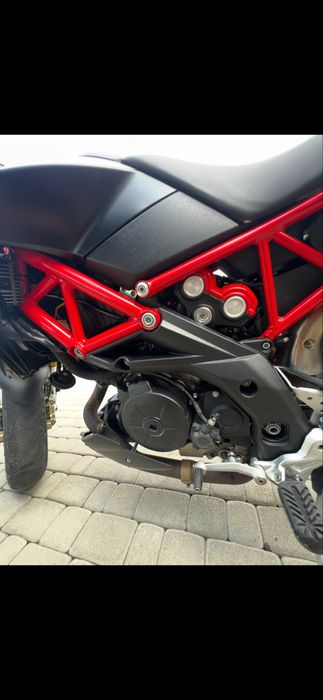 Продам мотоцикл  aprilia dorsoduro 900 куб 2019 рік мотоцикл в ідеальн