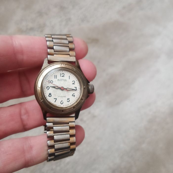 Подарок.Часы Восток.( Снежинка) Сделано в СССР.