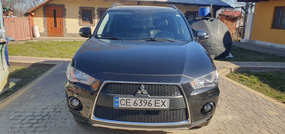 Mitsubishi Outlenderr дизель 2,2 автомат