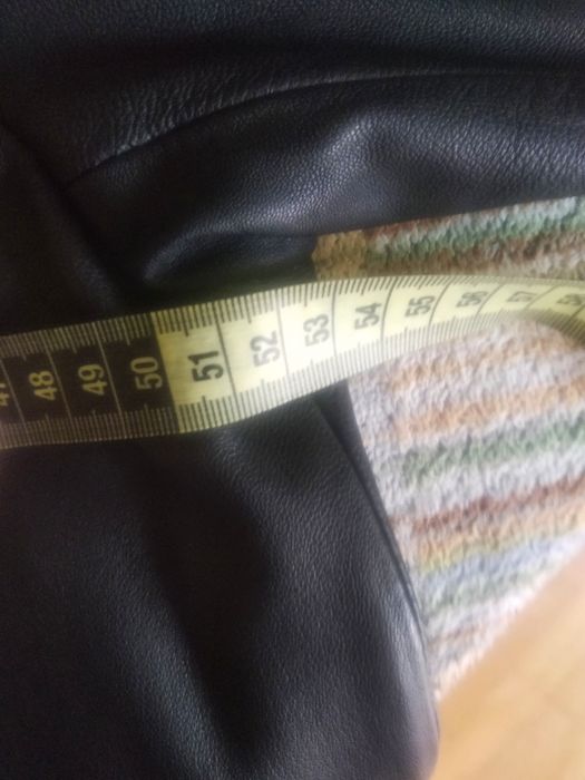 Куртка чоловіча шкіряна.