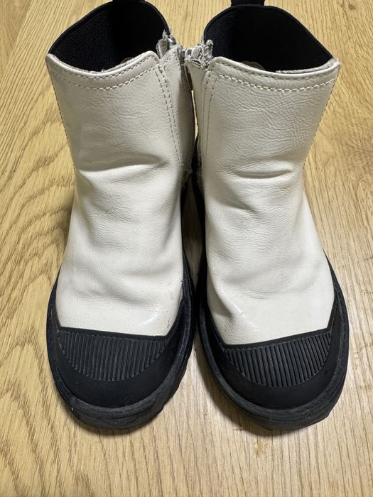 Осіннє дитяче взуття 28 розмір Zara