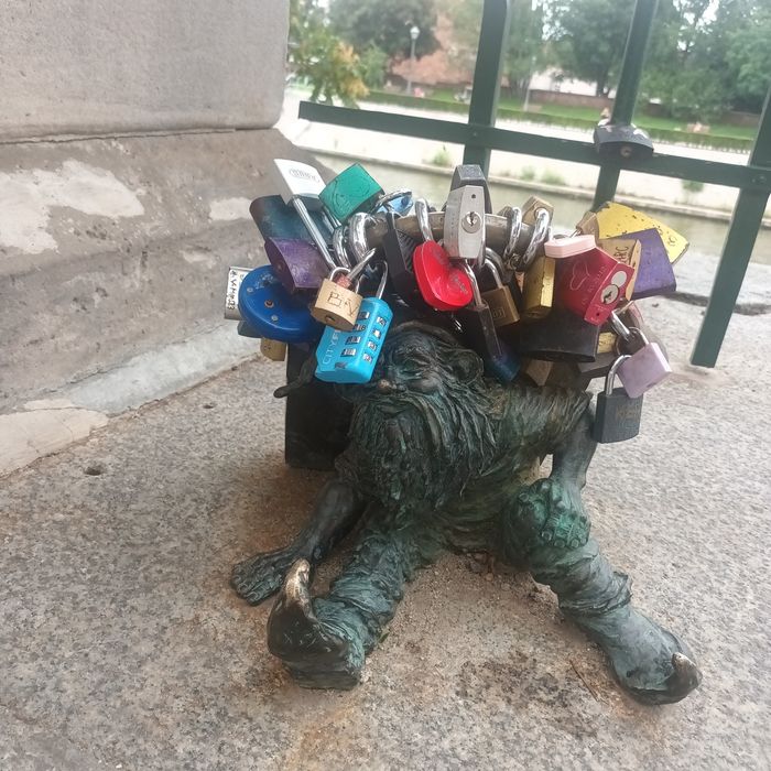 Lampa witrażowa wisząca.