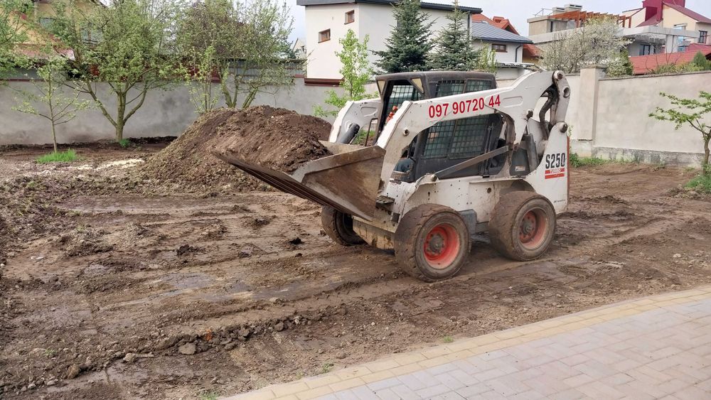 Рулонний газон, посів газону, автополив