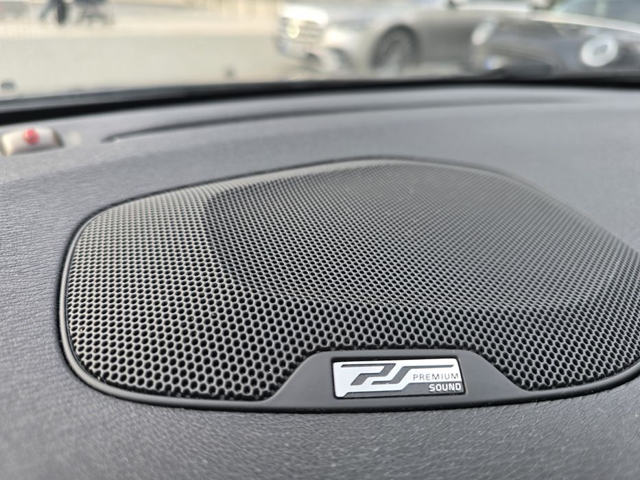 VOVO V40 R-DESIGN 1.6 115CV FULL EXTRAS aceito retoma 
2014//08

-GPS