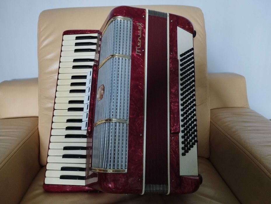 Akordeon Menuet stan bdb