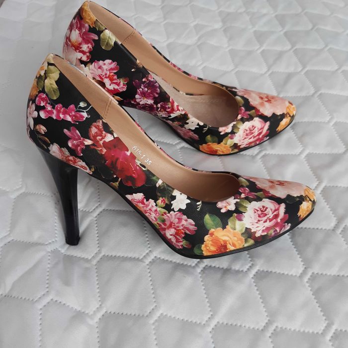 Czółenka,szpilki 36